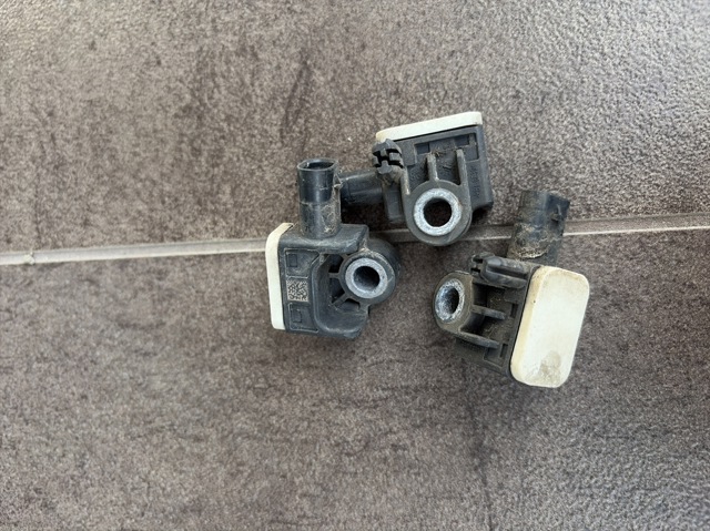 Датчик подушки безпеки A1668210151 MERCEDES