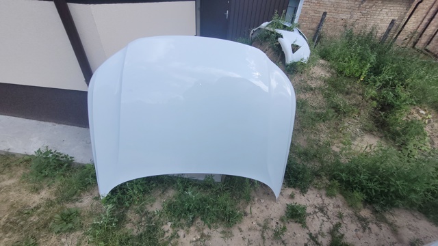 Капот 32405240 VOLVO