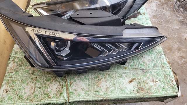 Фара комбінована, передня 92102F2600 HYUNDAI