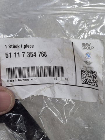 Кронштейн кріплення крила переднього правого, передній 51117354768 BMW