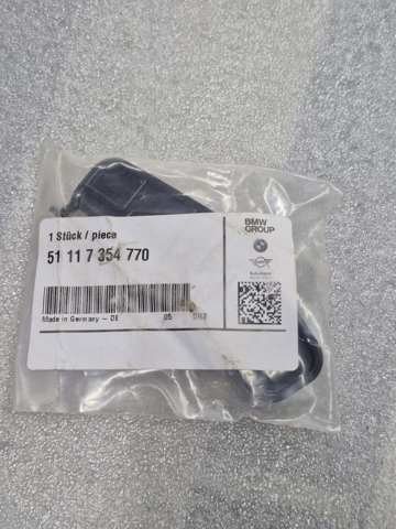 Направляюча переднього бампера 51117354770 BMW