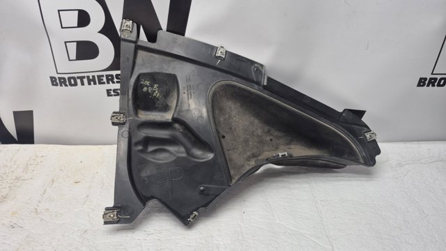 Щиток брудозахисний передньої арки крила 51717260740 BMW