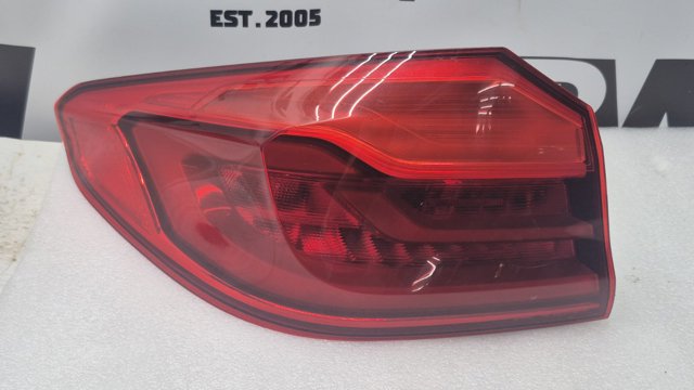 Задня ліва зовнішня фара 63217376463 BMW