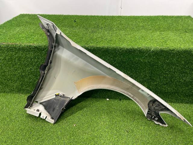 Переднє ліве крило 41007443687 BMW