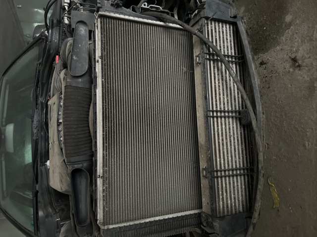 Підвіска радіатора A2045003703 MERCEDES