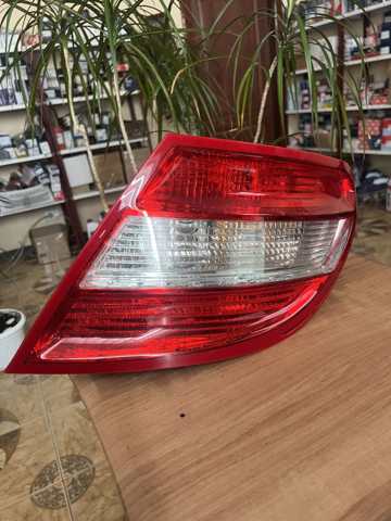 Задні ліхтарі 2048200264 MERCEDES