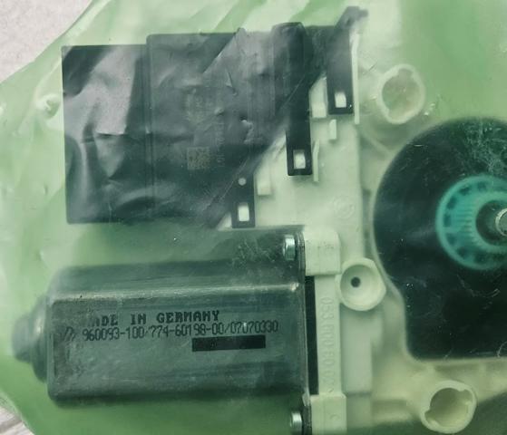 Двигун склопідіймача двері передньої, лівої 1K0959703AH VAG