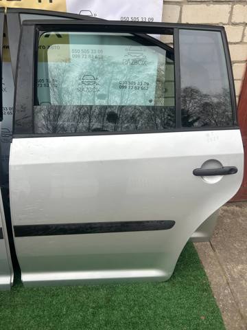 Двері пасажирськи задні ліві 1T0833055R VAG