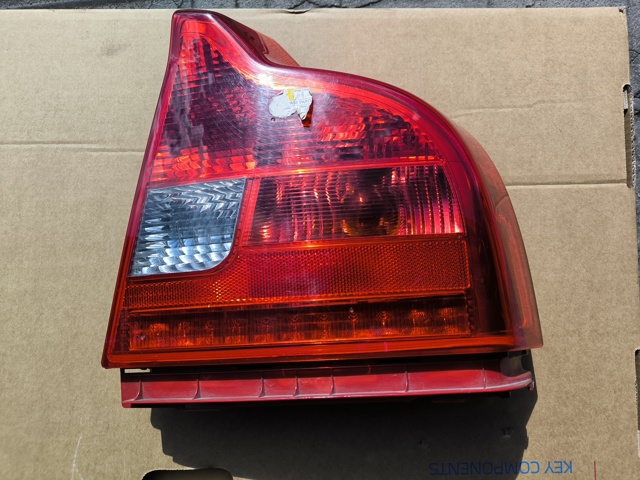 Ліхтар задній правий 30634195 VOLVO