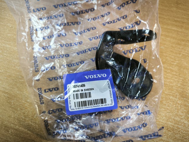 Кронштейн генератора 30741409 VOLVO