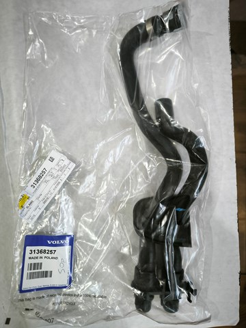 Патрубок грубки 31368257 VOLVO