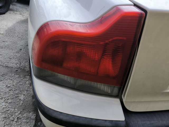 Ліхтар задній лівий 9483535 VOLVO