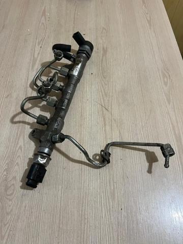 Рампа форсунок системи упорскування палива 03L130089J VAG