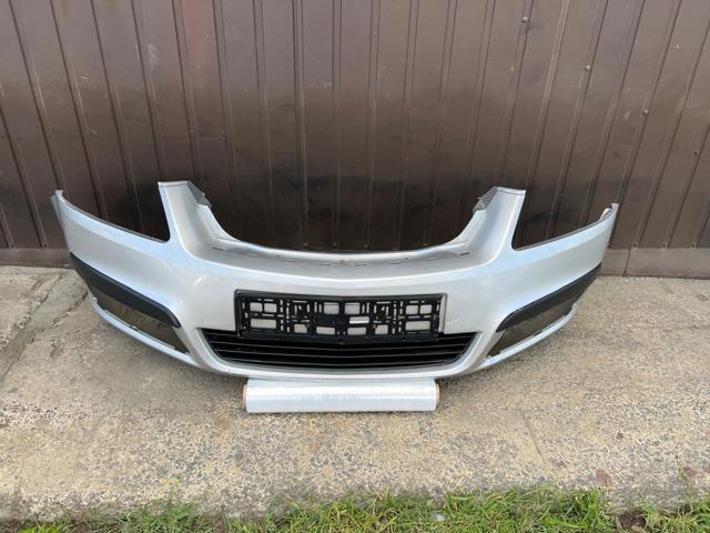 Бампер передній в зборі 13124959 OPEL