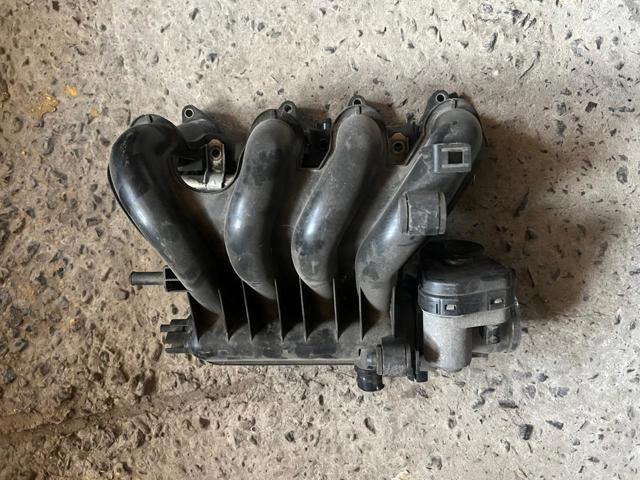 Колектор впускний A1661410301 MERCEDES