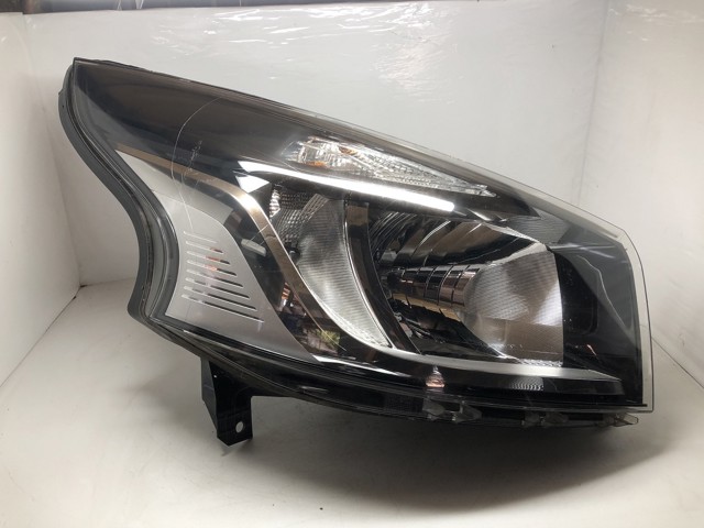 Права блок фара 260109424R RENAULT