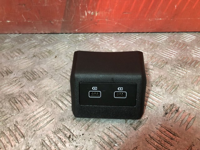 USB-розгалужувач 280230033R RENAULT