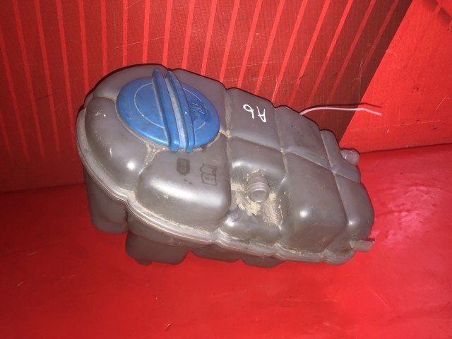 Бачок для води 4G0121403D VAG