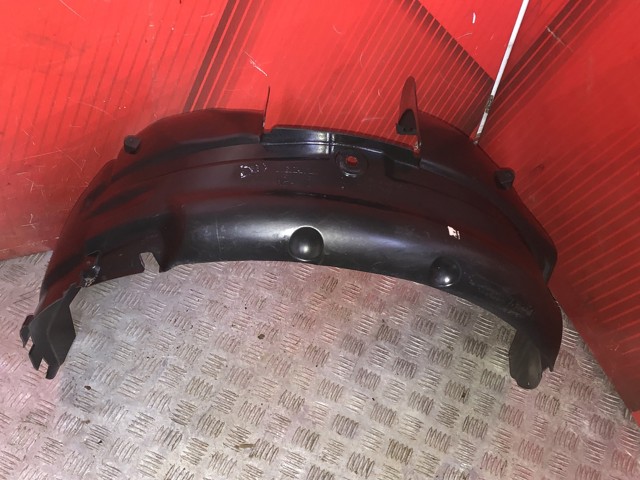 Підкрилок передній лівий 638411852R RENAULT