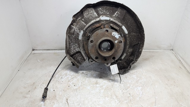 Цапфа поворотного кулака 6775853 BMW