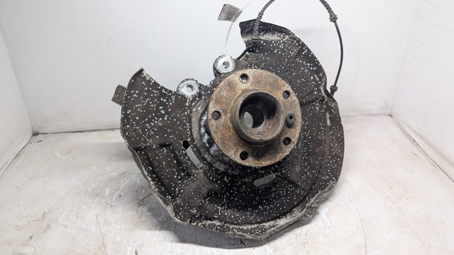 Цапфа поворотного кулака 6796100 BMW