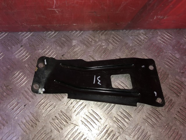 Кронштейн передньої балки 751F31927R RENAULT