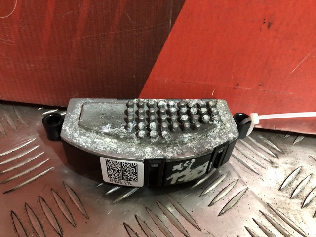 Реле обігрівача 8T0820521F VAG