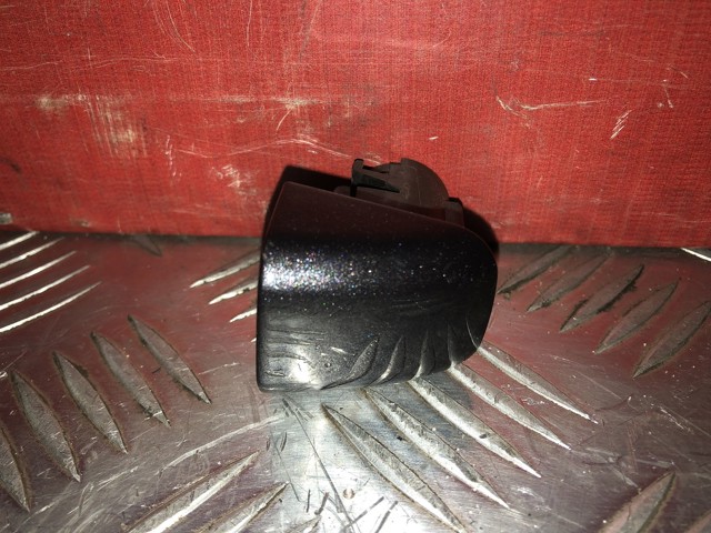 Накладка ручки дверей 8T0837167A VAG