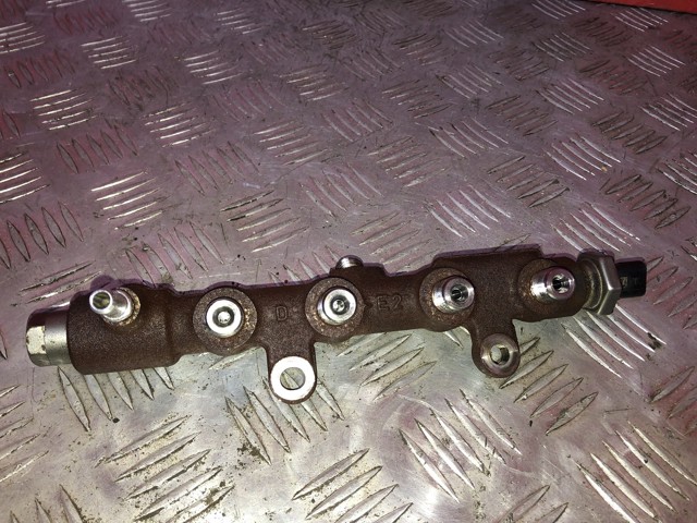 Розподільник палива 9821399680 OPEL