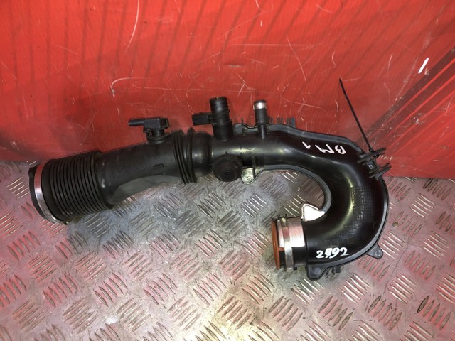 Колектор впускний A2700901029 MERCEDES