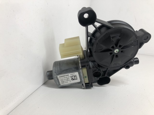 Двигун стеклопод'емника двері задньої, правої CM0941300 FORD