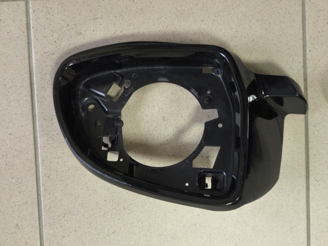 Накладка правого бокового дзеркала 51167468242 BMW