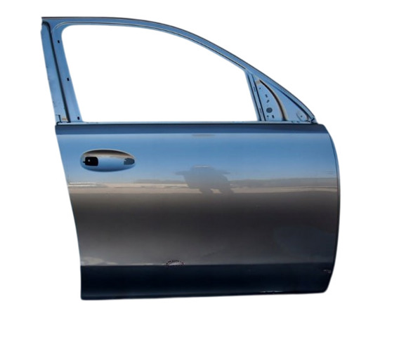 Пасажирські передні двері A1677200600 MERCEDES