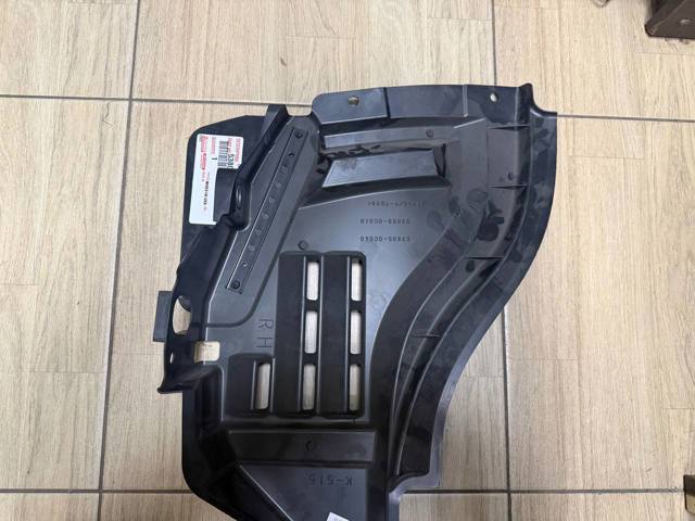 Підкрилок переднього крила, правий 538050C040 TOYOTA