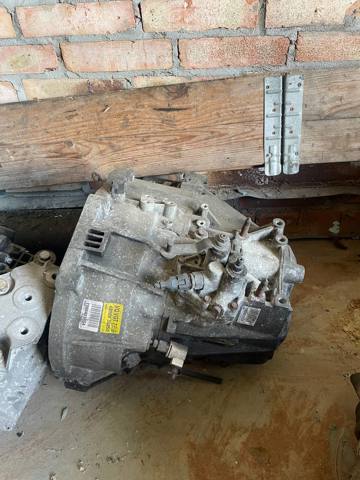 КПП в зборі KIA Carnival 3