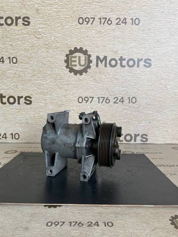 Насос кондиціонера 92600EB70A NISSAN