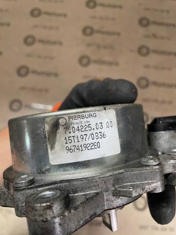 Насос вакуумний 9674192280 FORD
