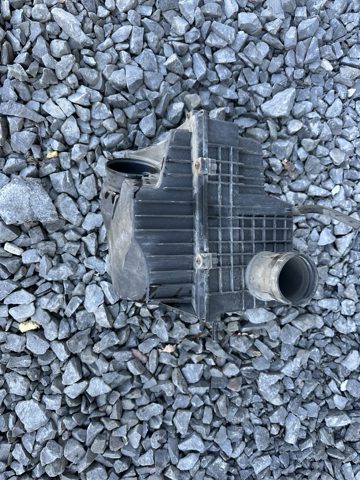 Корпус повітряного фільтра 8200751534 RENAULT