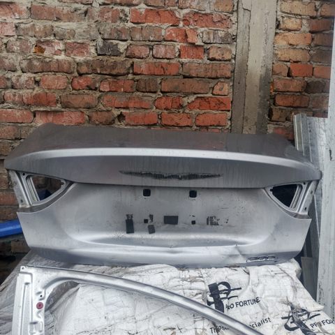 Кришка багажника кузова 68145914AA CHRYSLER