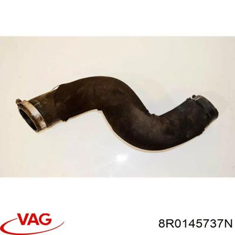 Патрубок дросельний 8R0145737N VAG