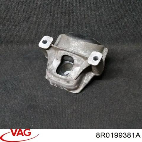 Права опора двигуна 8R0199381A VAG
