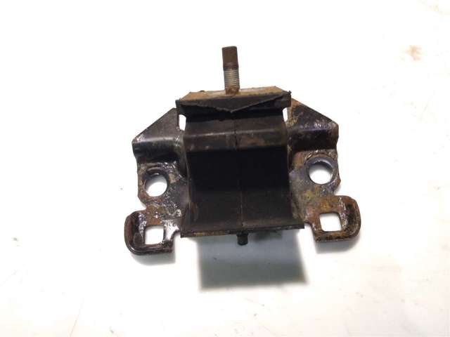 Подушка (опора) двигуна лів./прав. 11220EB300 NISSAN