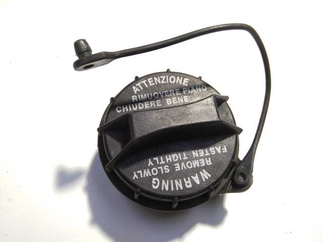Кришка / пробка бензобака 310103F600 HYUNDAI
