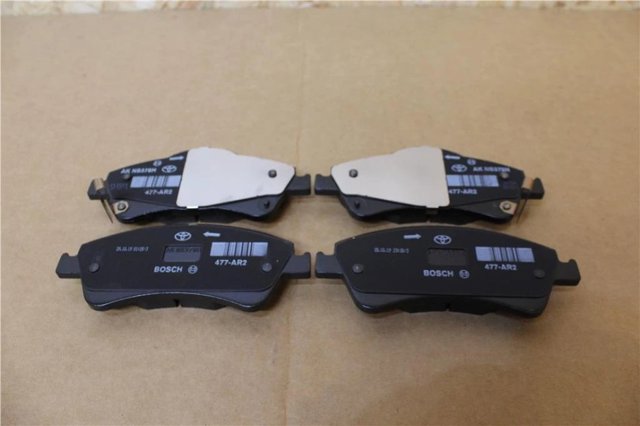 Колодки гальмівні передні, дискові 044650F012 TOYOTA