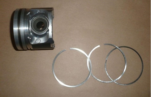 Поршень в комплекті на 1 циліндр, STD 120A12695R RENAULT