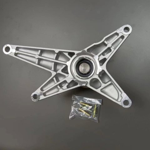 Кронштейн віськомуфти системи охолодження, опорний 1638038010 TOYOTA