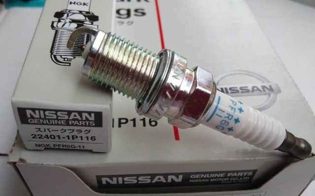 Свічка запалювання 224011P116 NISSAN