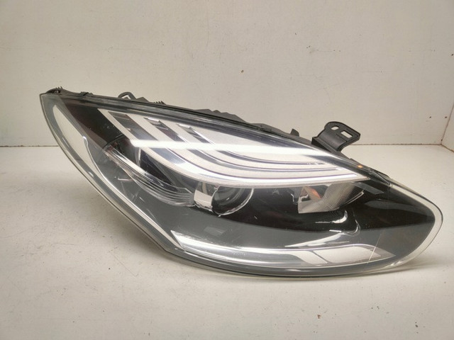 Основна фара - вставка 260100923R RENAULT