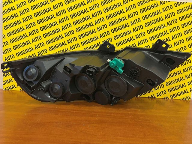 Фара дальнього світла в зборі 260602078R RENAULT
