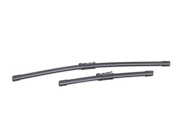 Щітка двірника права 28890BA60A NISSAN
